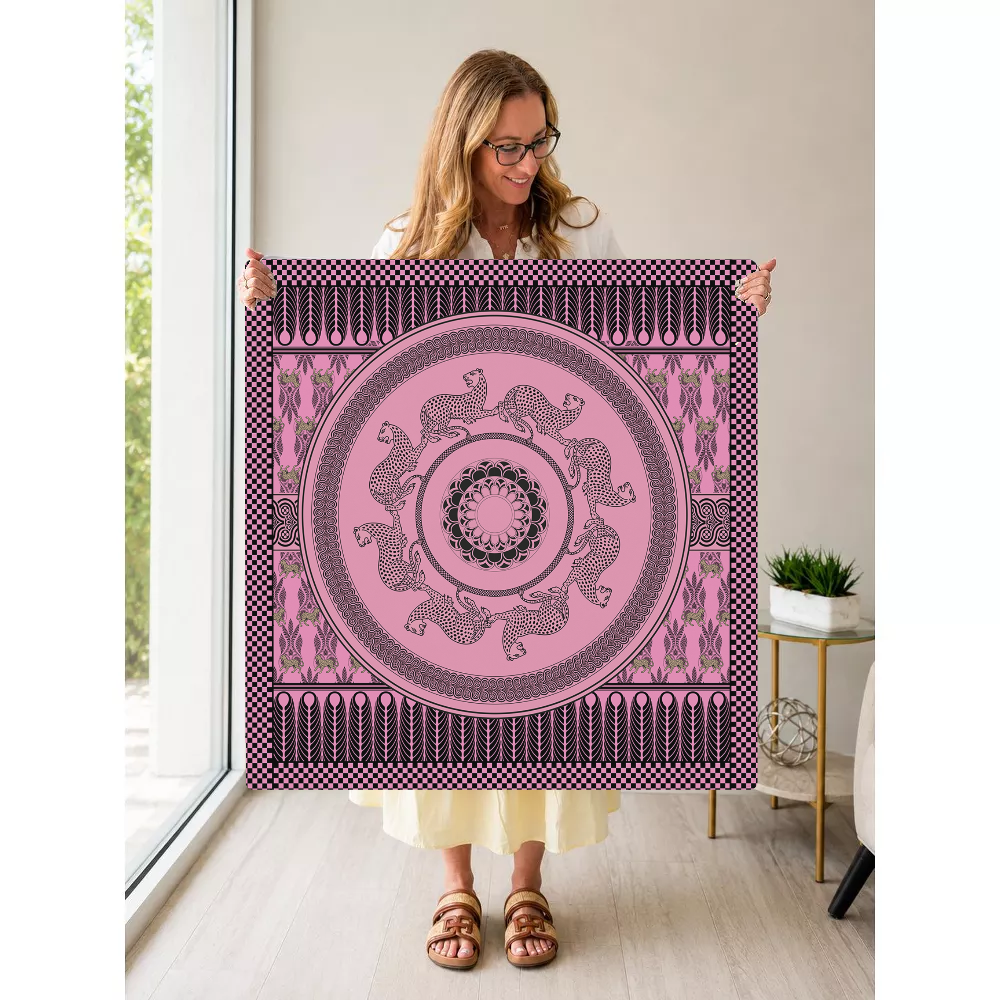 Gata Rosa mahjong mat — Held Mat Portrait