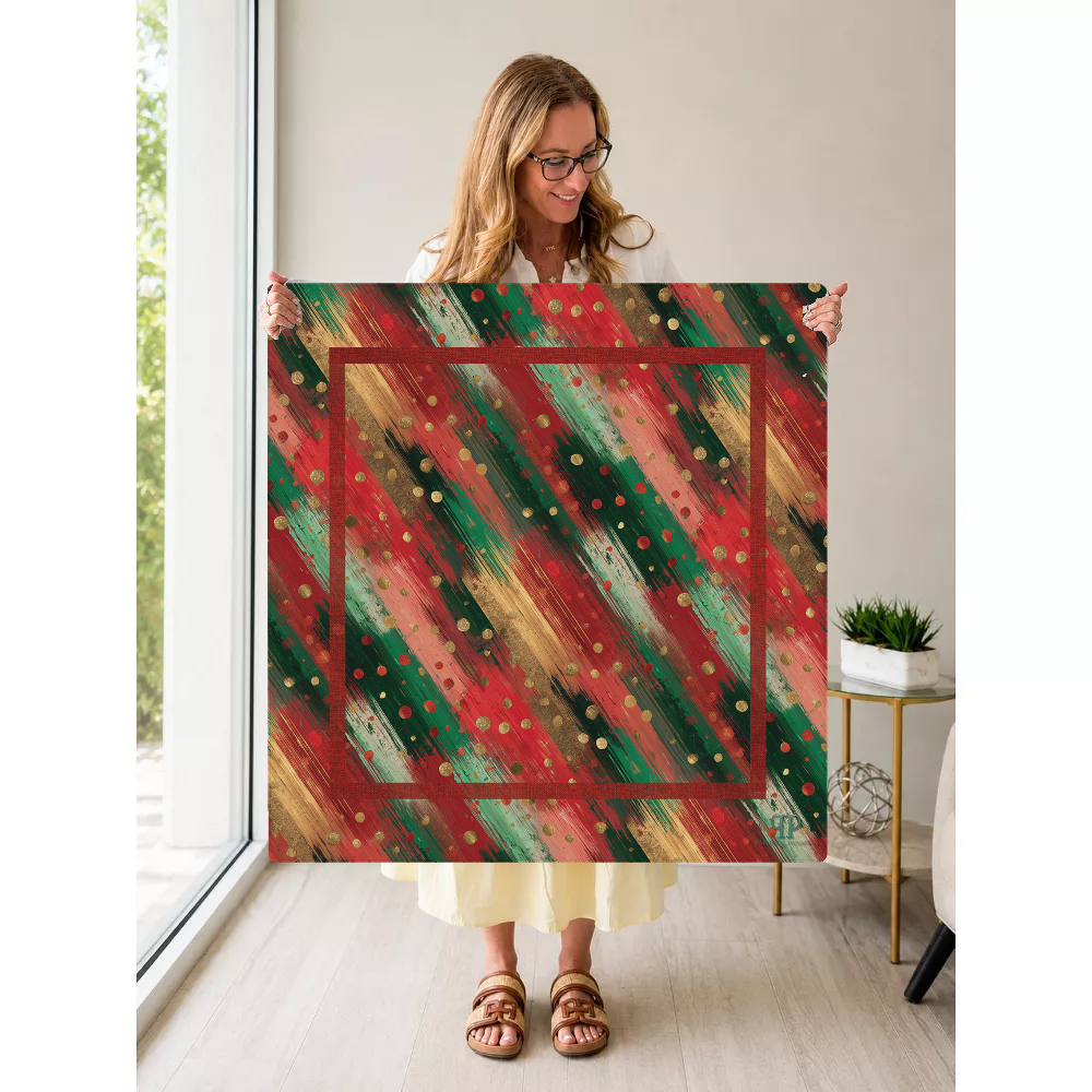 Gilded Noel mahjong mat — Held Mat Portrait