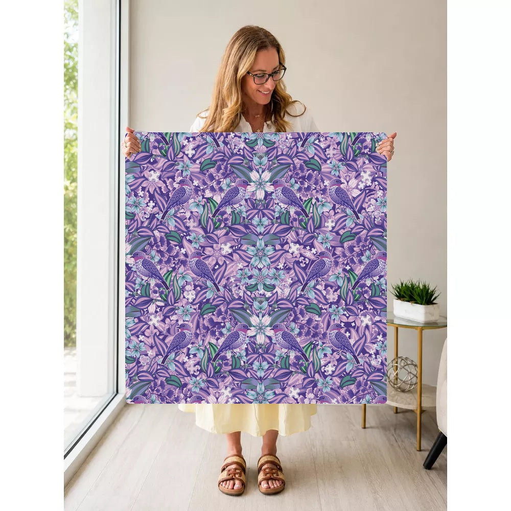 Pluma Violeta — Held Mat Portrait [held-mat-portrait-square]