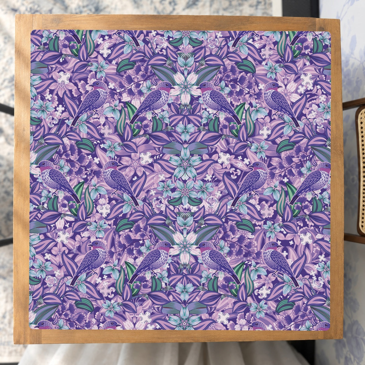 Pluma Violeta — Studio Overhead [studio-overhead-square]