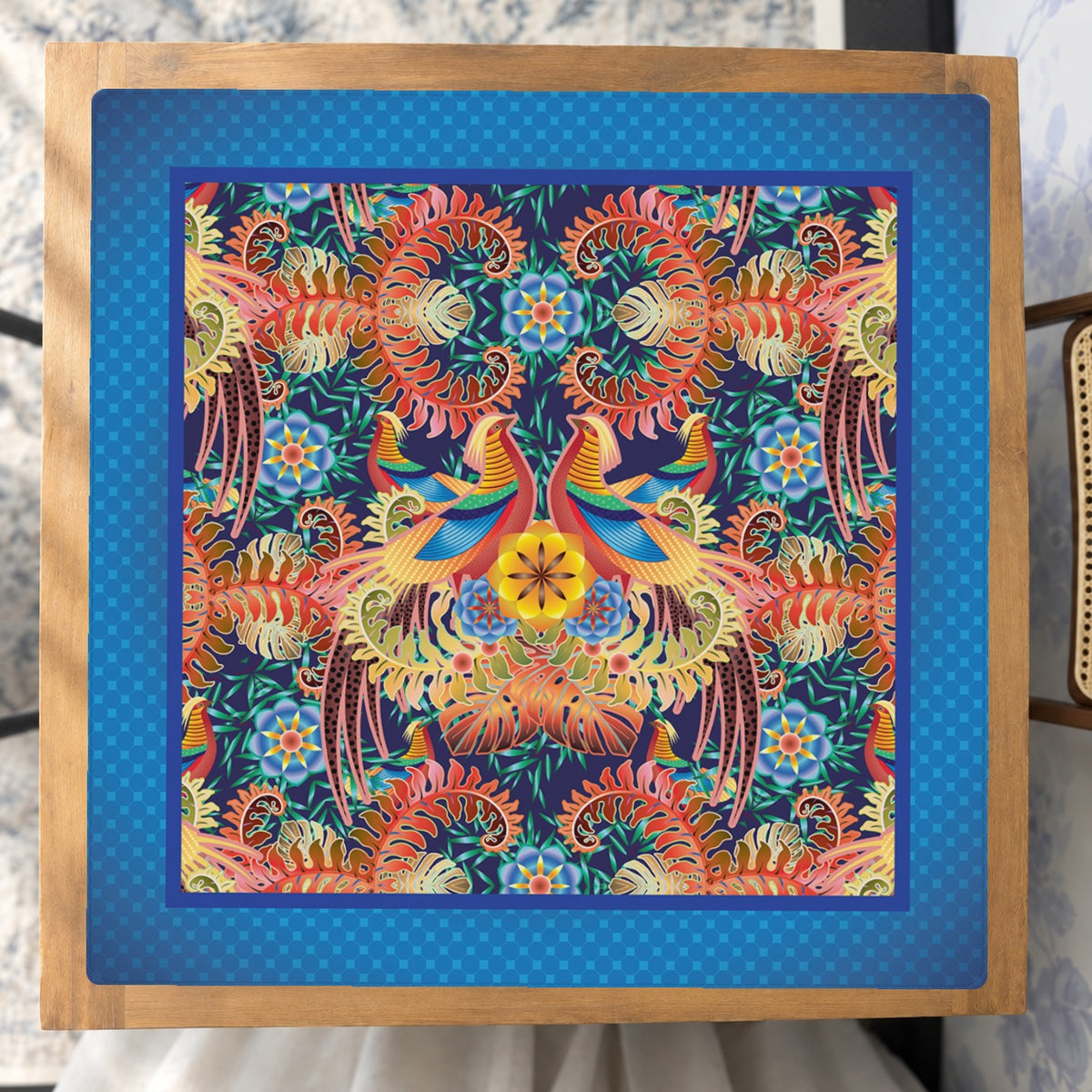 Plumas del Jardín — Studio Overhead [studio-overhead-square]